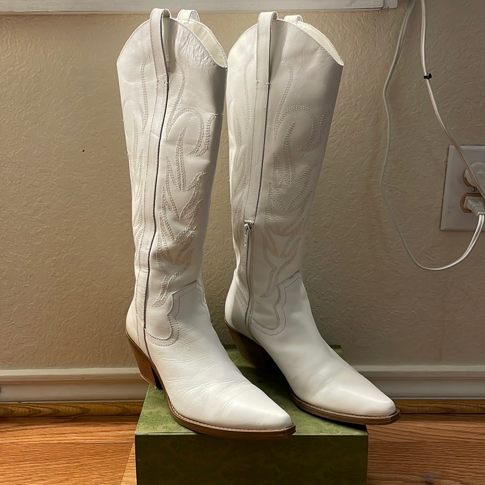 8.5 MATISSE WOMEN'S AGENCY WESTERN BOOTS - SNIP TOE ***only worn once ***